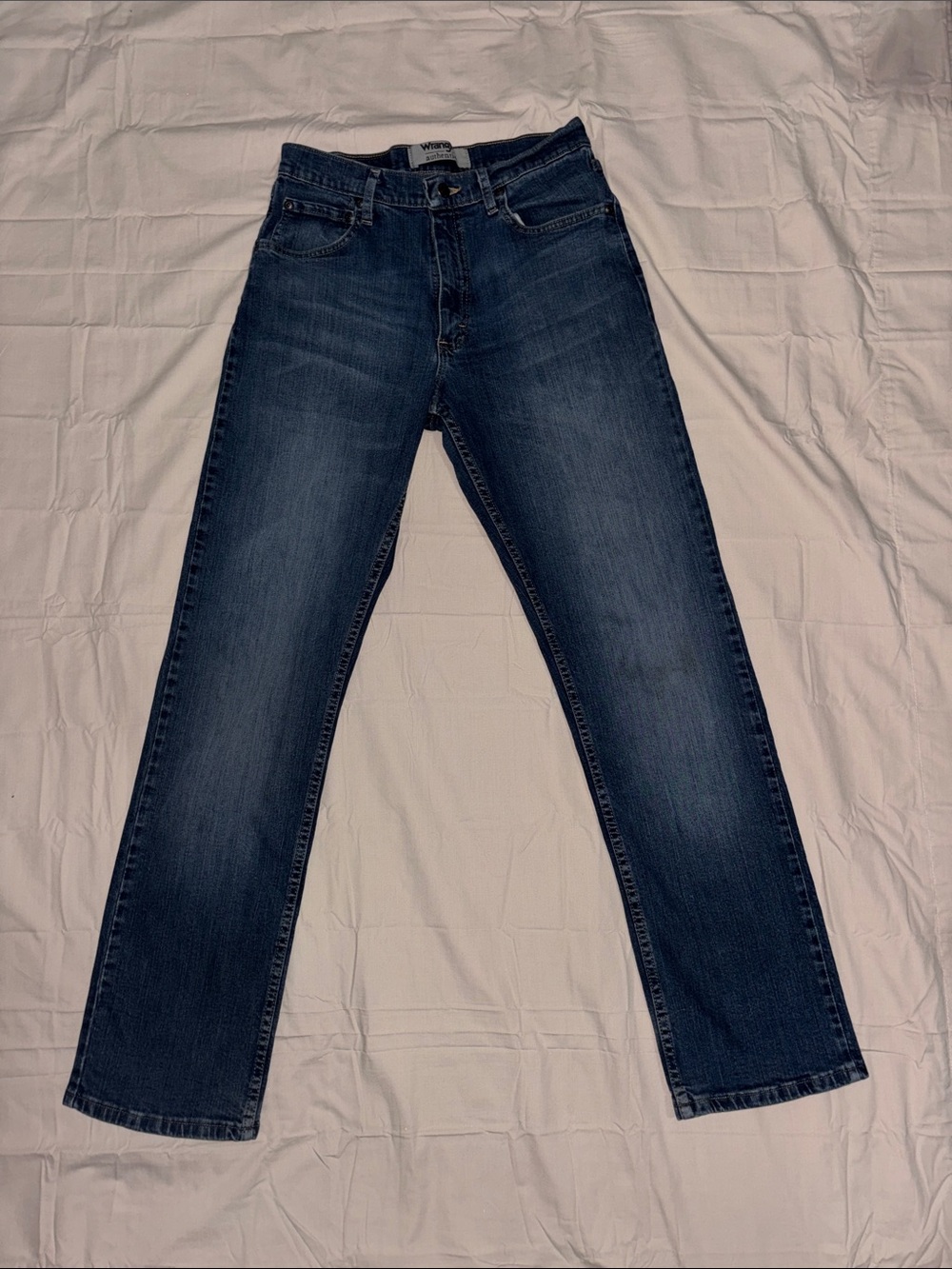 Wrangler Men's Straight Leg Jeans in Dark Blue Wash